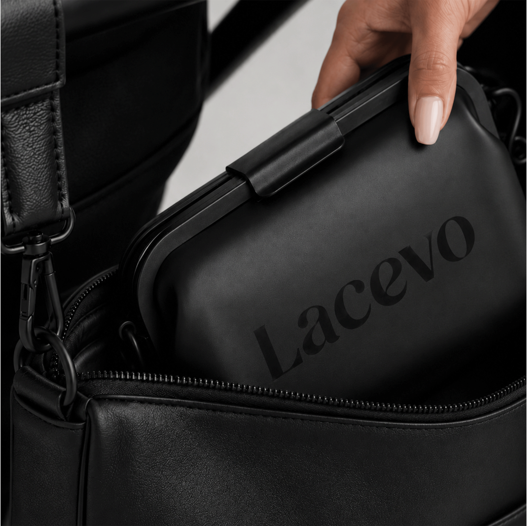 LACEVO Vessel travel pouch